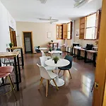 El Convent De בית הארחה מונקדה